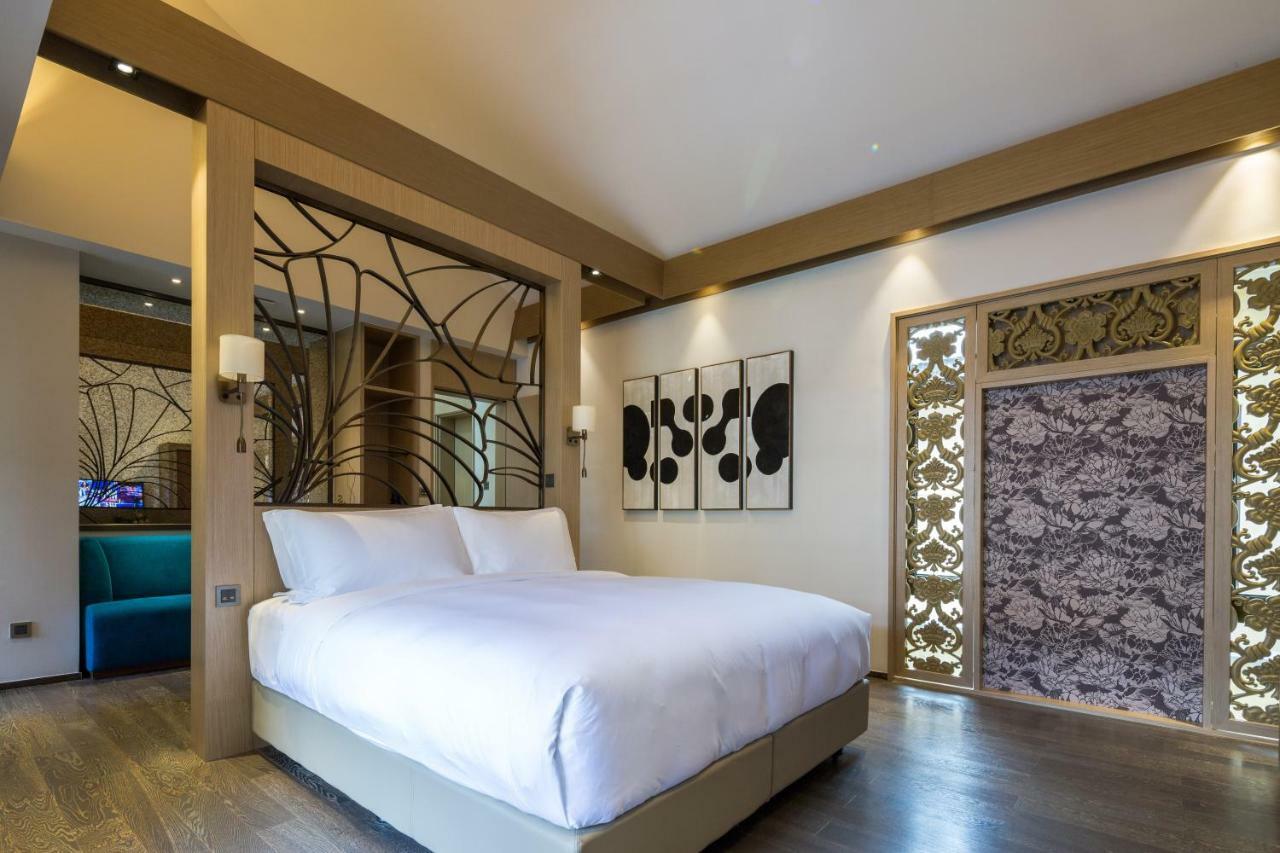 Howard Johnson Jinlin Plaza Lijiang Lijiang  Eksteriør billede