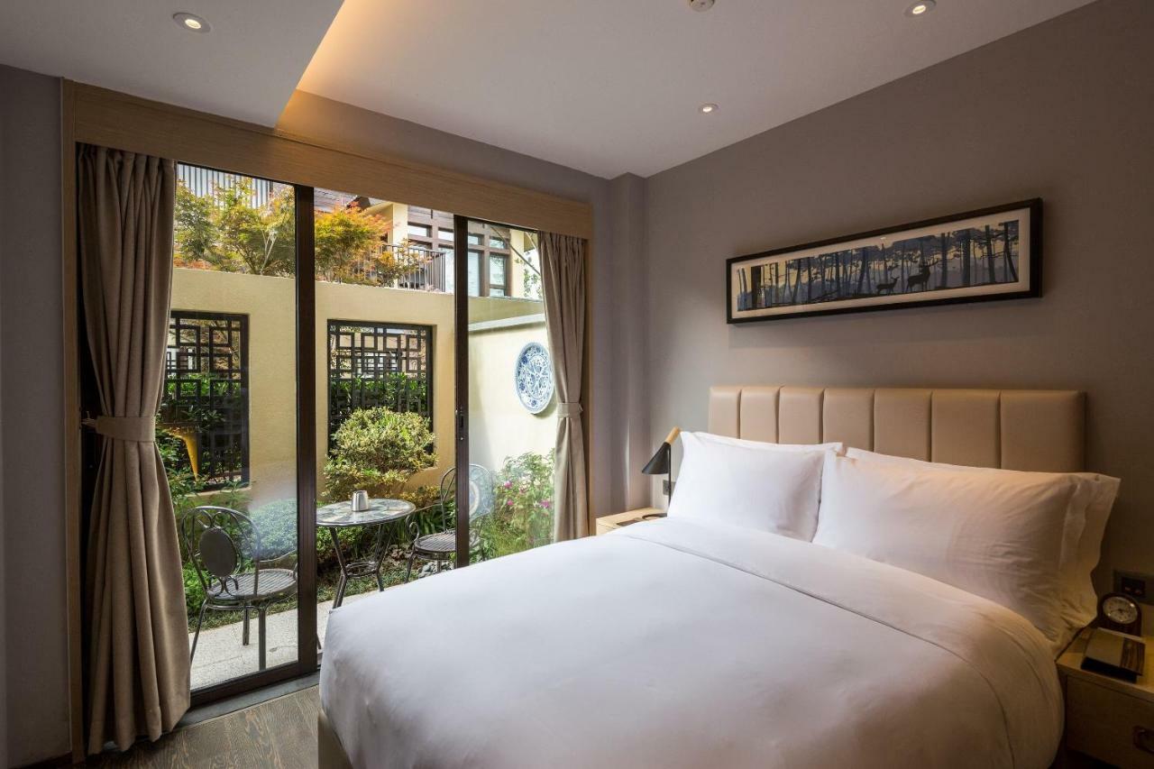 Howard Johnson Jinlin Plaza Lijiang Lijiang  Eksteriør billede