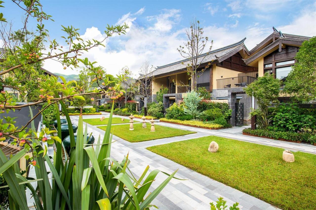Howard Johnson Jinlin Plaza Lijiang Lijiang  Eksteriør billede