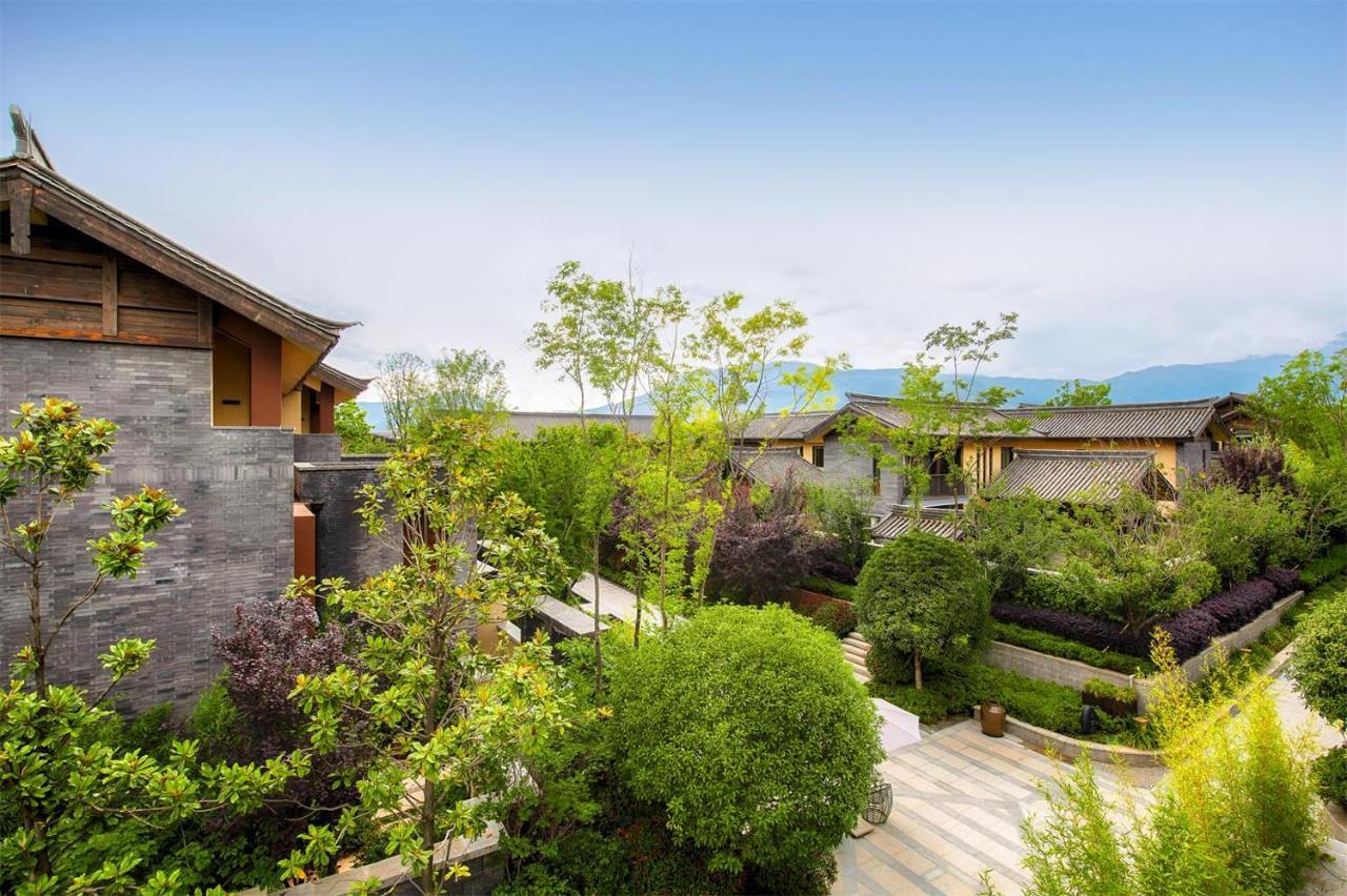 Howard Johnson Jinlin Plaza Lijiang Lijiang  Eksteriør billede