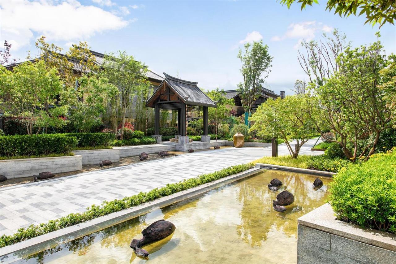Howard Johnson Jinlin Plaza Lijiang Lijiang  Eksteriør billede